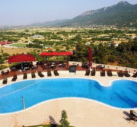 Mouzaki Palace Екстериор снимка